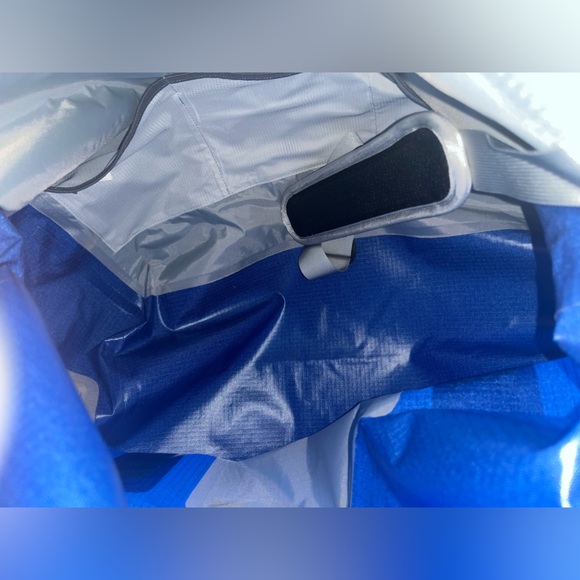 Columbia PFG Xl Blue & Gray Duffle Bag NWT - Picture 6 of 8